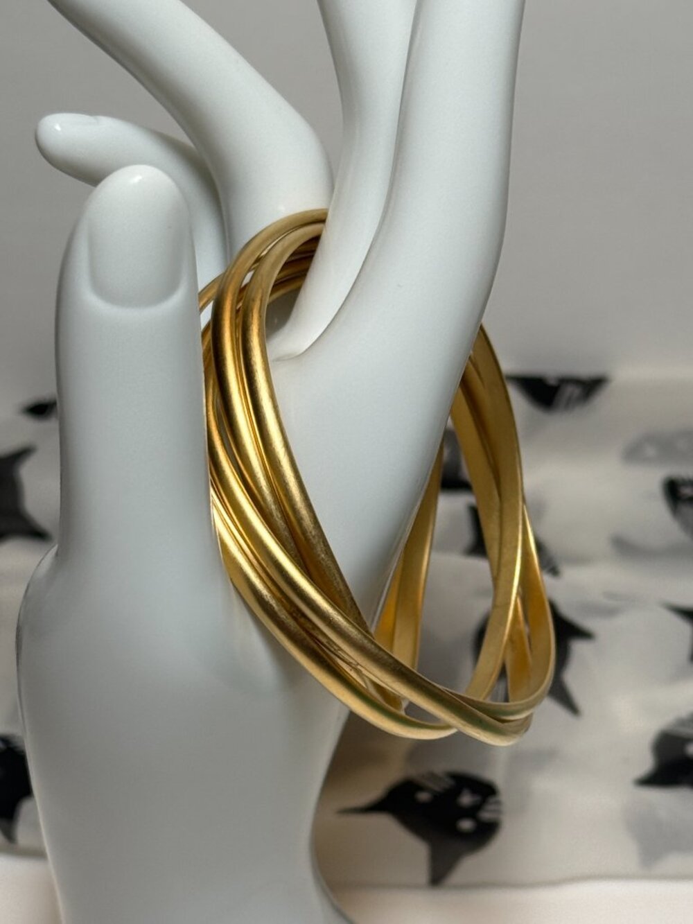 NEW Five Piece Puzzle Bracelets Matte Gold Tone Bangle Bracelets Intertwined